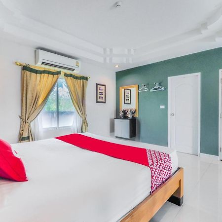 Oyo 926 Sydney Resort Suphan Buri Dış mekan fotoğraf